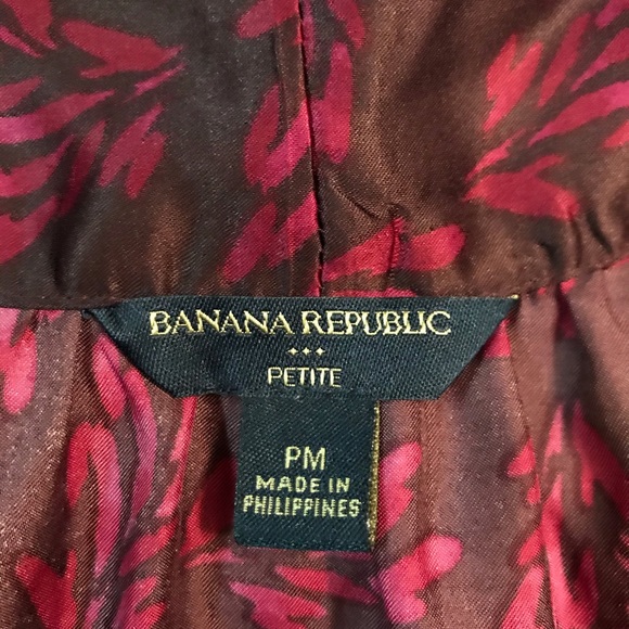 Banana Republic sleeveless blouse with attached scarf - Picture 7 of 10